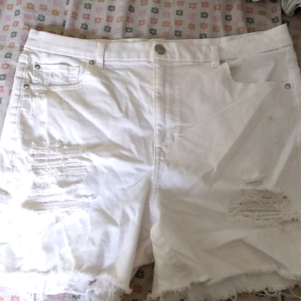 White American Eagle Shorts